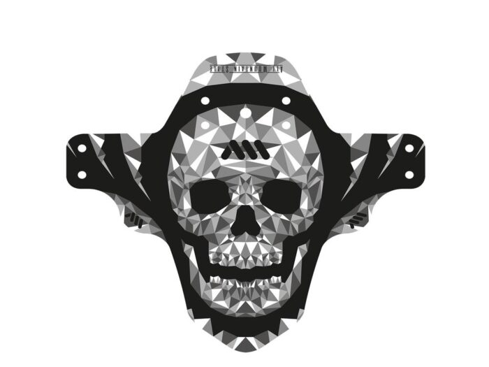 AMS MUD GUARD. SKULL