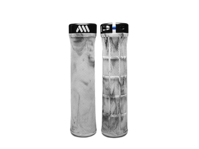 AMS BERM GRIPS. WHITE CAMO
